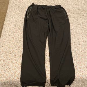 Good condition black gym pants.